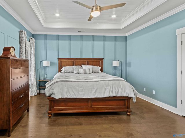 21995 Natures Cove Drive, Athens, AL 35613