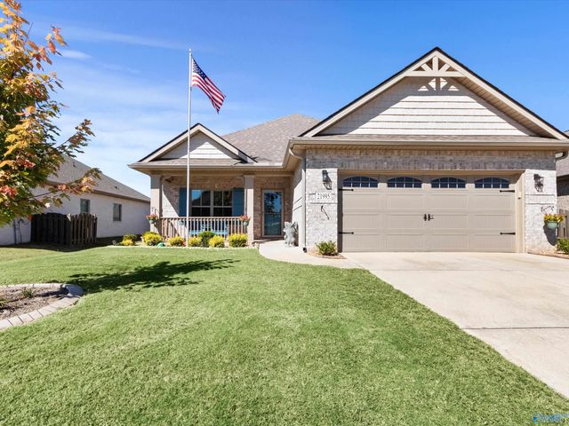 21995 Natures Cove Drive, Athens, AL 35613