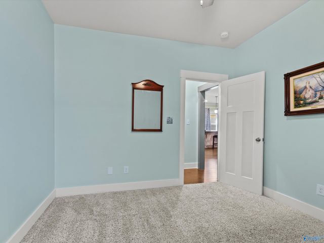 21995 Natures Cove Drive, Athens, AL 35613