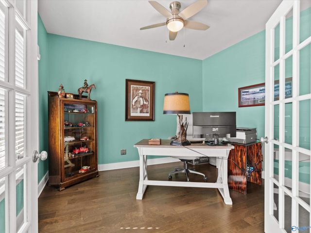 21995 Natures Cove Drive, Athens, AL 35613