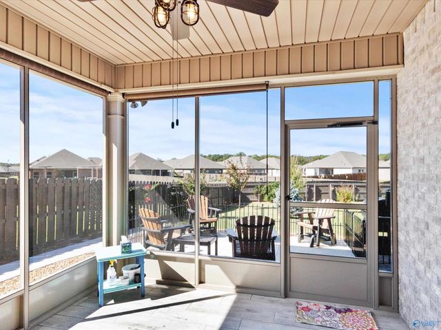 21995 Natures Cove Drive, Athens, AL 35613