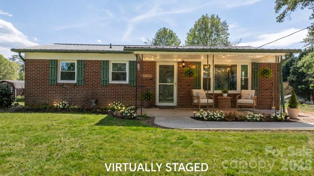 2525 Old Trenton Place, Lenoir, NC 28645