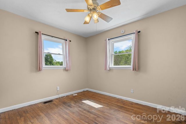 2525 Old Trenton Place, Lenoir, NC 28645