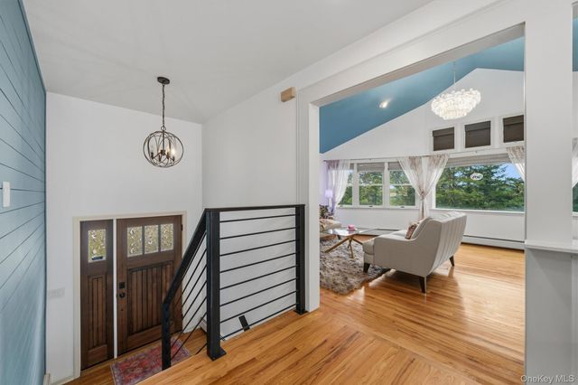 412 Laroe Road, Chester, NY 10918