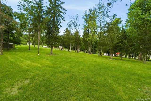 412 Laroe Road, Chester, NY 10918