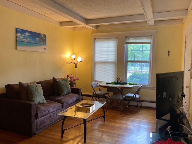 1734 Commonwealth Ave 4, Boston, MA 02135