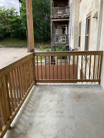 1734 Commonwealth Ave 4, Boston, MA 02135