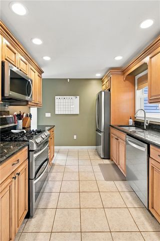 248 Knollwood Drive, Woonsocket, RI 02895