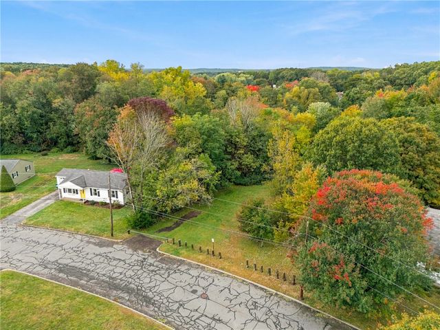 248 Knollwood Drive, Woonsocket, RI 02895
