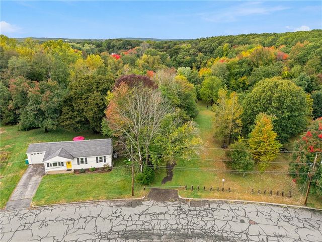 248 Knollwood Drive, Woonsocket, RI 02895