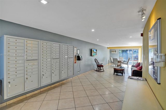 13105 Ixora Court 319, North Miami, FL 33181