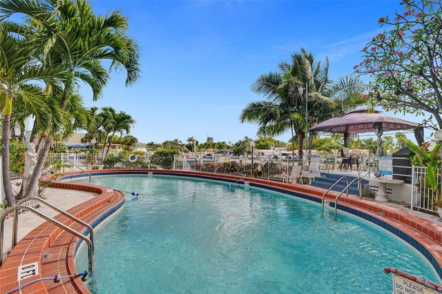 13105 Ixora Court 319, North Miami, FL 33181
