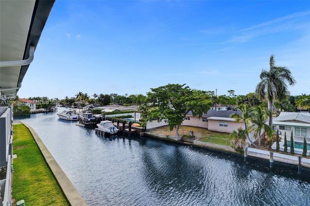 13105 Ixora Court 319, North Miami, FL 33181
