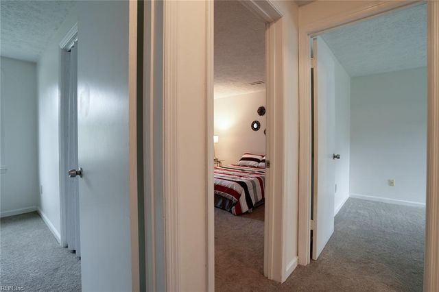 327 Settlers Landing RD, Hampton, VA 23669