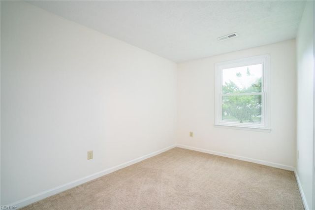 327 Settlers Landing RD, Hampton, VA 23669