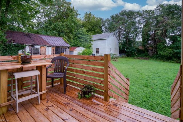 327 Settlers Landing RD, Hampton, VA 23669