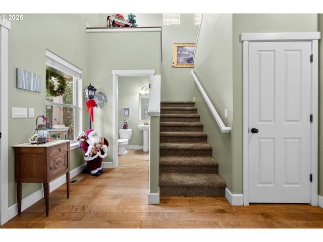 21281 BELLFLOWER Pl, Bend, OR 97702