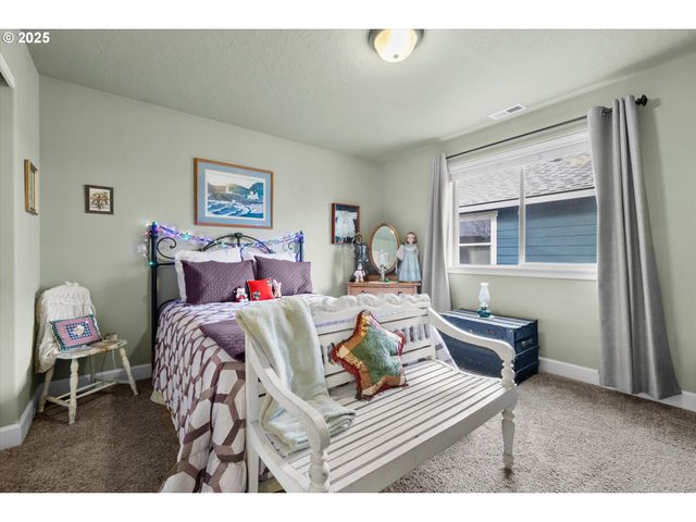 21281 BELLFLOWER Pl, Bend, OR 97702