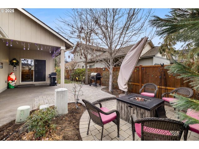 21281 BELLFLOWER Pl, Bend, OR 97702