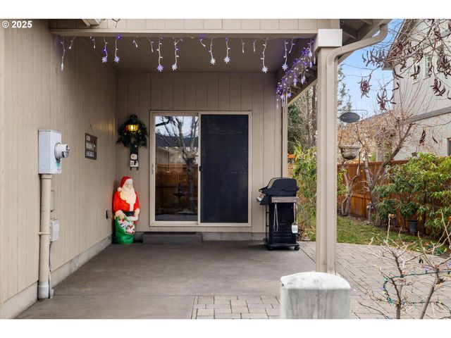 21281 BELLFLOWER Pl, Bend, OR 97702