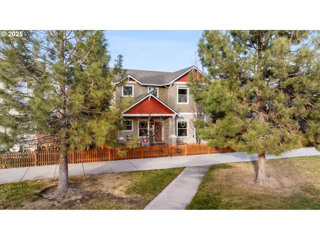 21281 BELLFLOWER Pl, Bend, OR 97702