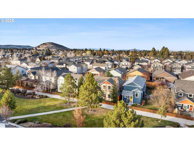 21281 BELLFLOWER Pl, Bend, OR 97702