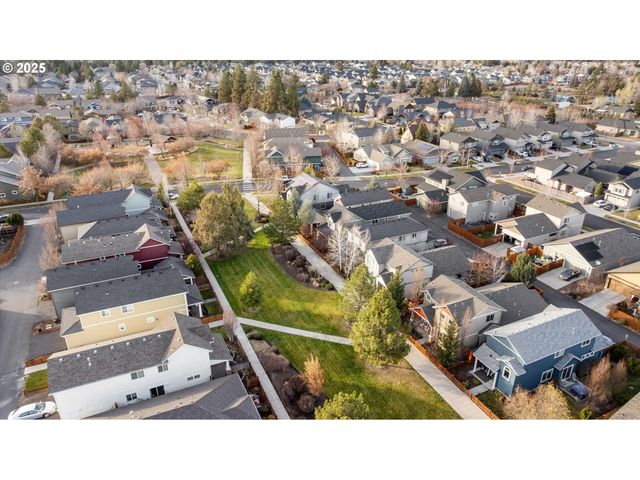 21281 BELLFLOWER Pl, Bend, OR 97702
