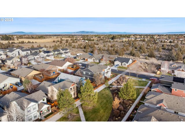 21281 BELLFLOWER Pl, Bend, OR 97702