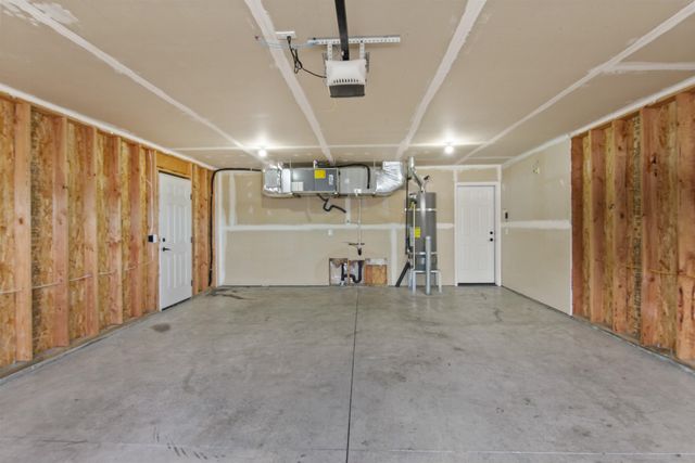 902 S Bogen Ct, Airway Heights, WA 99224