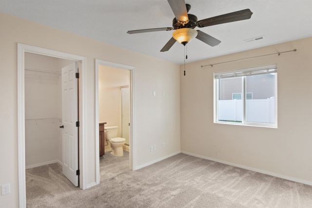 902 S Bogen Ct, Airway Heights, WA 99224