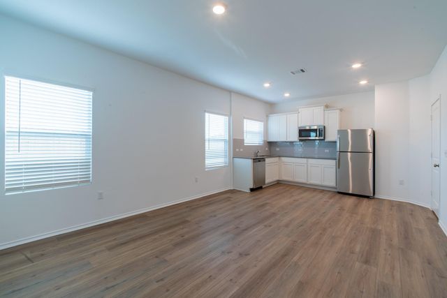 10705 Steinbeck DR, Austin, TX 78747