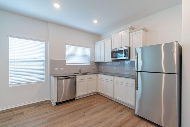 10705 Steinbeck DR, Austin, TX 78747