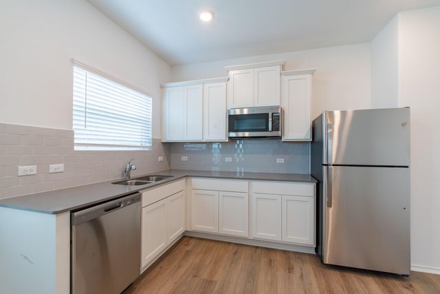 10705 Steinbeck DR, Austin, TX 78747