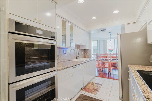 750 S Spaulding Avenue 332, Los Angeles, CA 90036