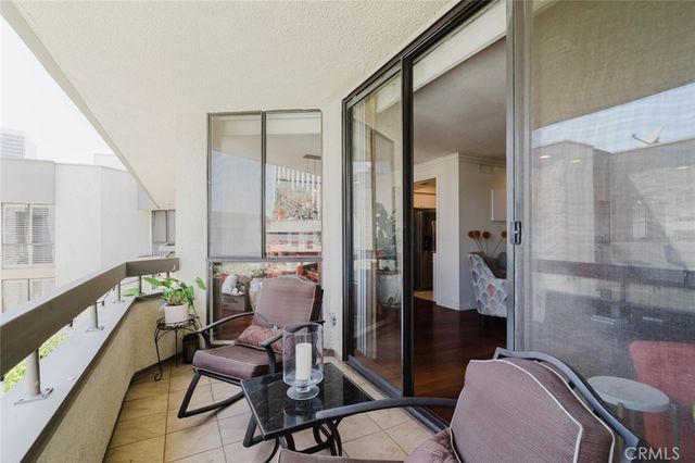 750 S Spaulding Avenue 332, Los Angeles, CA 90036