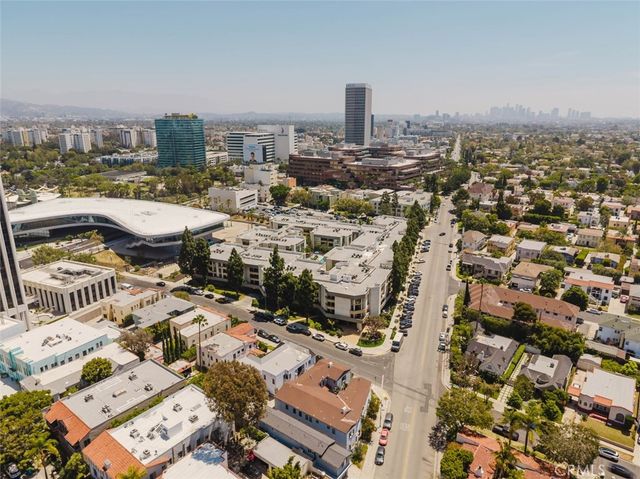 750 S Spaulding Avenue 332, Los Angeles, CA 90036
