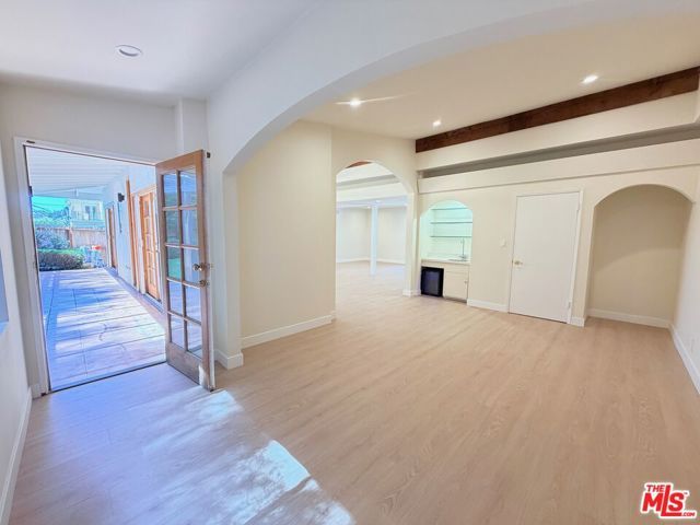 2000 San Ysidro Drive, Beverly Hills, CA 90210
