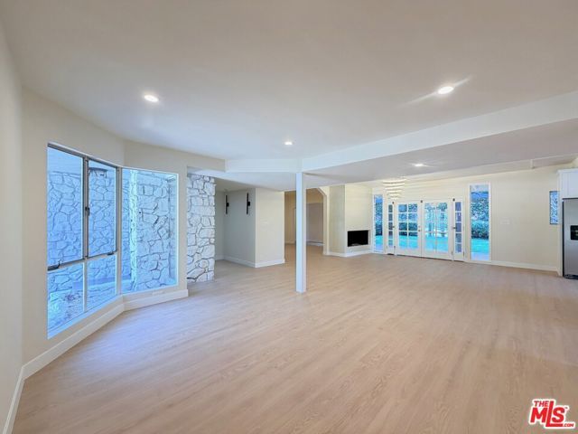 2000 San Ysidro Drive, Beverly Hills, CA 90210