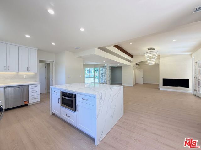 2000 San Ysidro Drive, Beverly Hills, CA 90210
