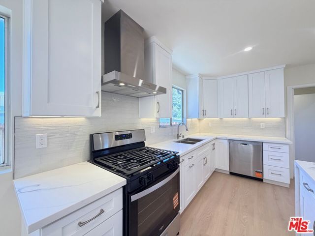 2000 San Ysidro Drive, Beverly Hills, CA 90210