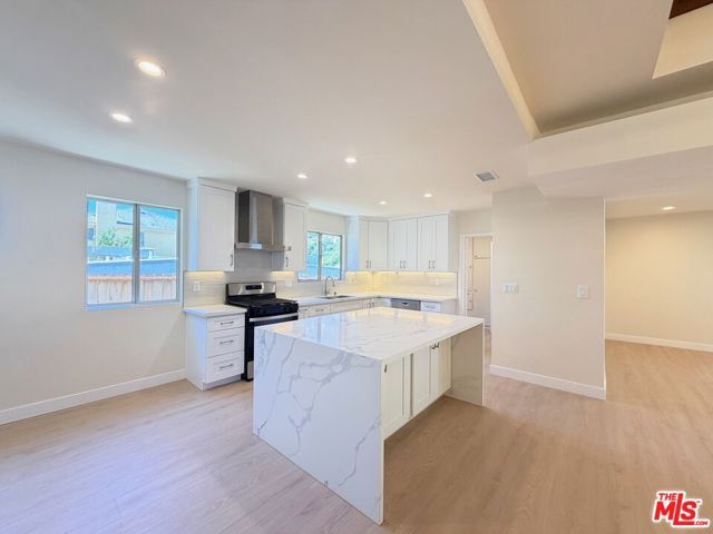 2000 San Ysidro Drive, Beverly Hills, CA 90210