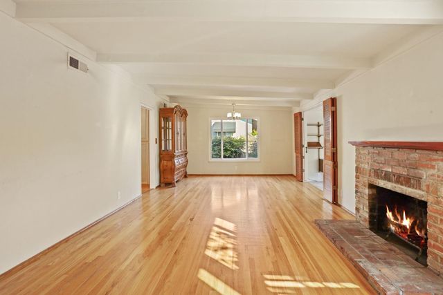 1532 Burnside Way, Stockton, CA 95207