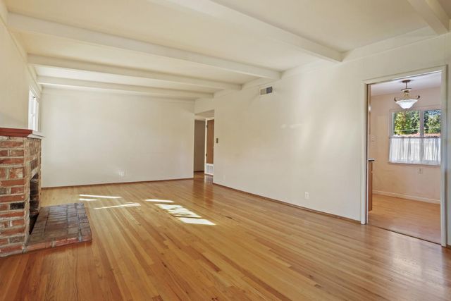 1532 Burnside Way, Stockton, CA 95207