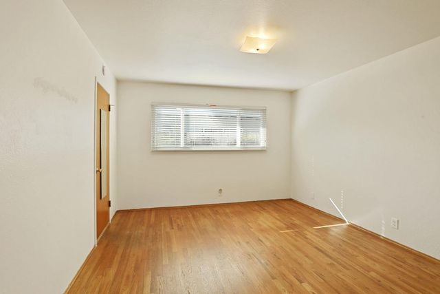 1532 Burnside Way, Stockton, CA 95207