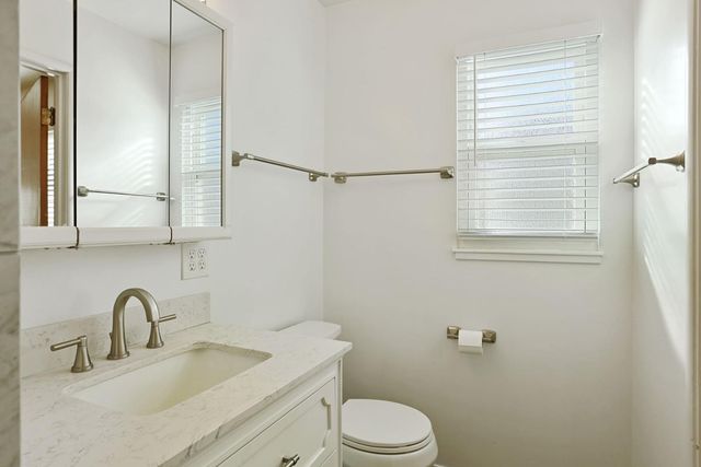 1532 Burnside Way, Stockton, CA 95207