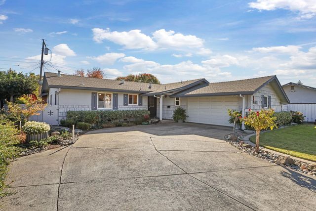 1532 Burnside Way, Stockton, CA 95207