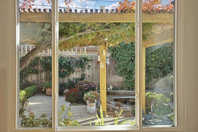 1532 Burnside Way, Stockton, CA 95207