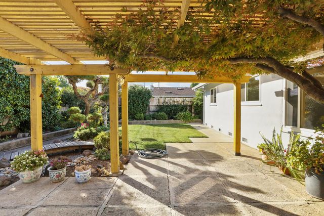 1532 Burnside Way, Stockton, CA 95207