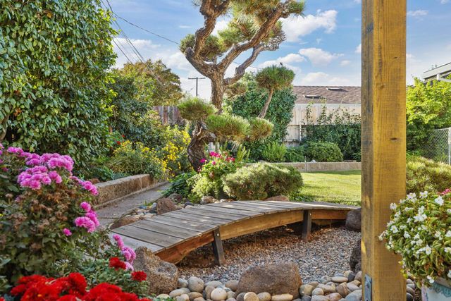 1532 Burnside Way, Stockton, CA 95207