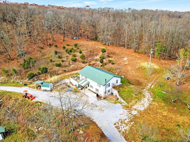 6535 Farm Road 1245, Aurora, MO 65605